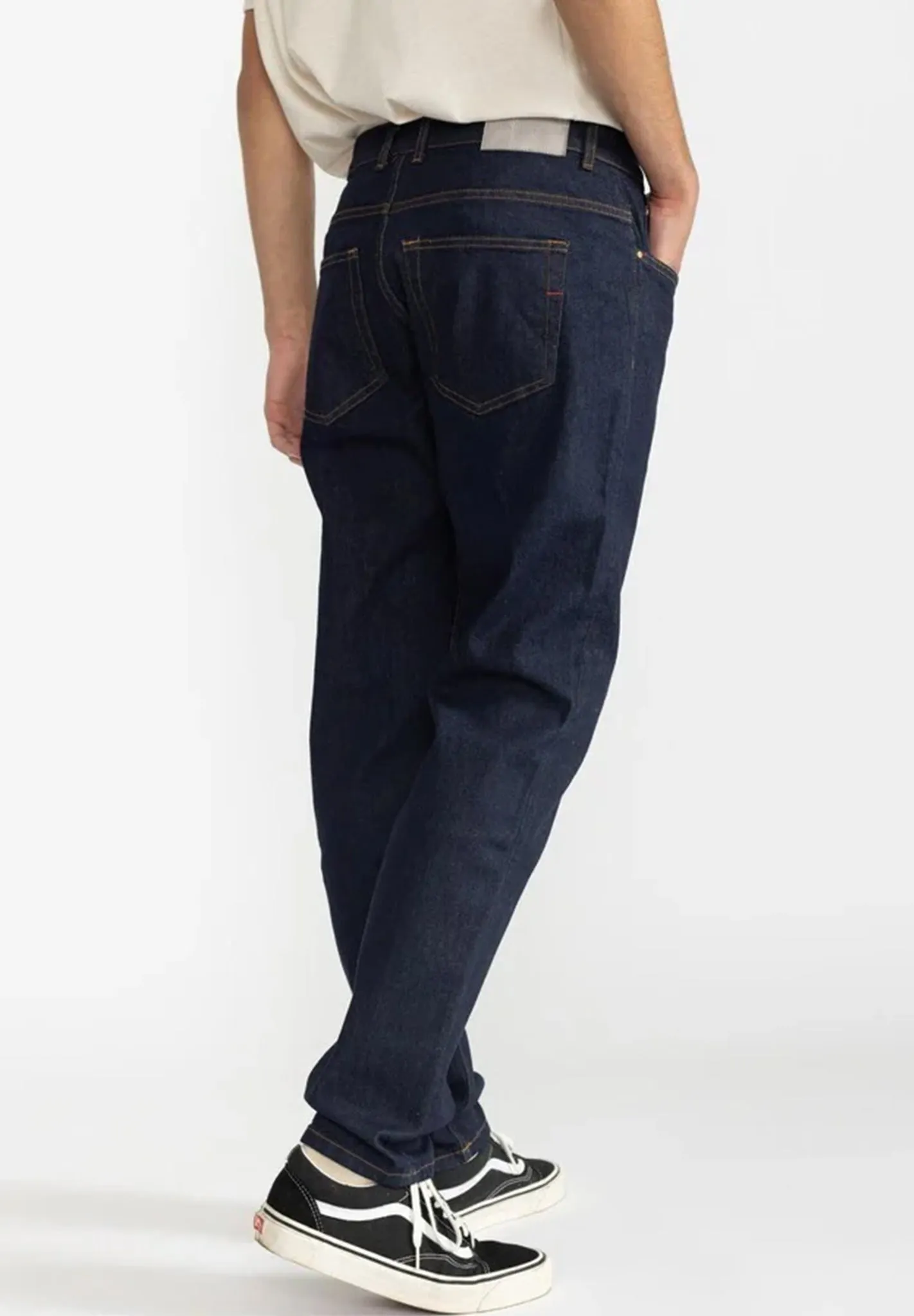 5201 Loose Fit Jeans