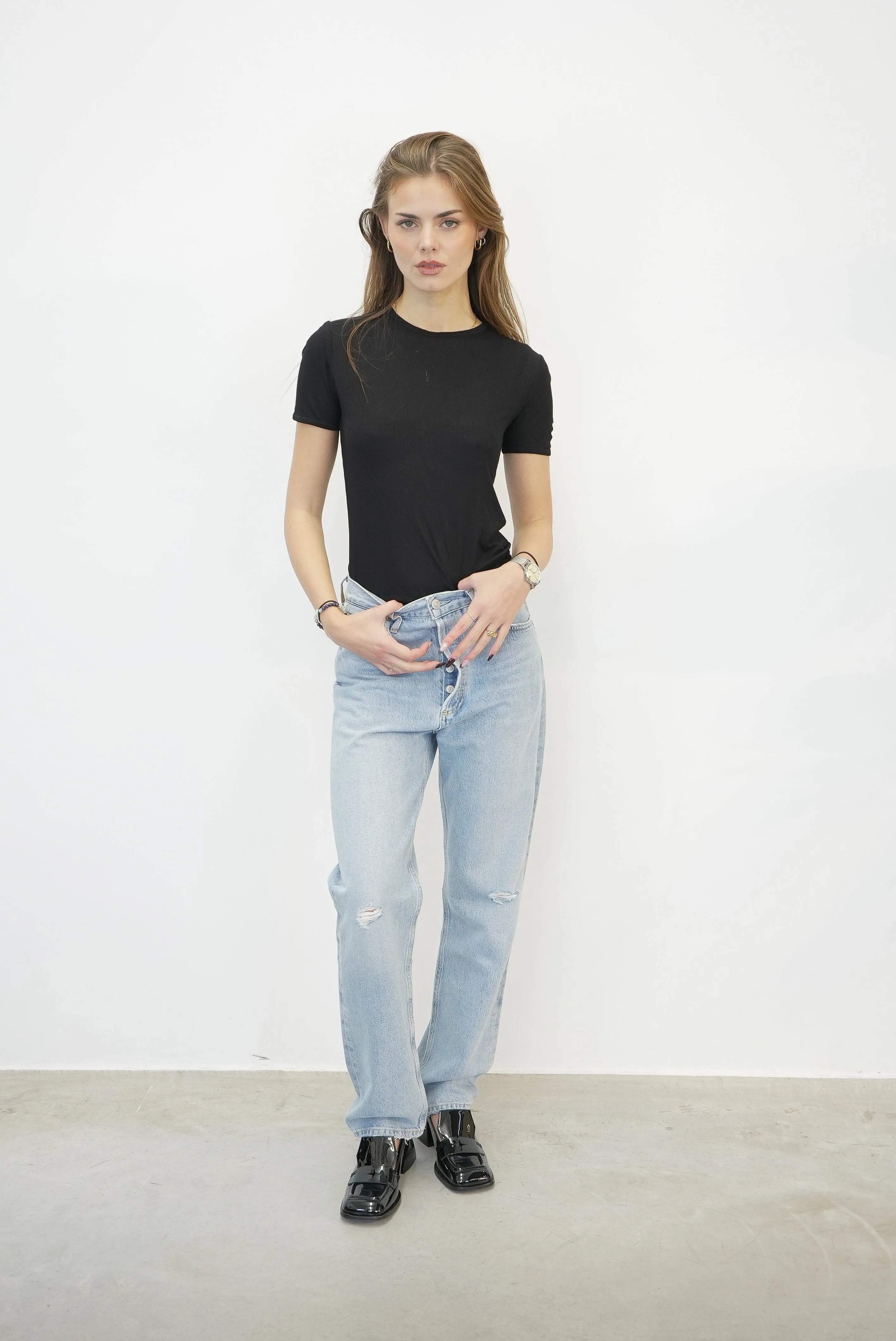 90s LOOSE FIT JEANS WITH PINCH WAIST IN FLASH