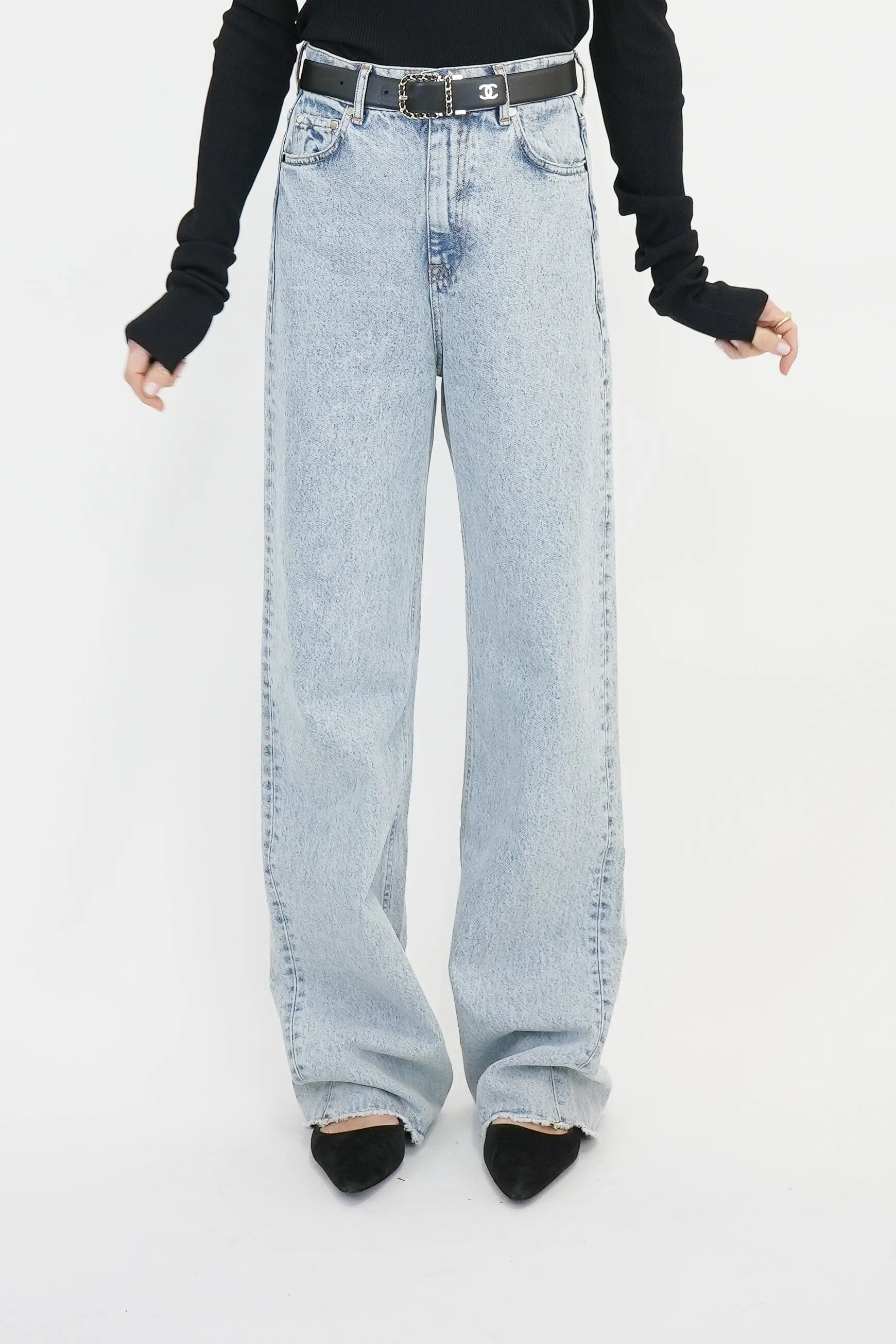 JAINE LOOSE STRAIGHT JEANS IN PALE BLUE