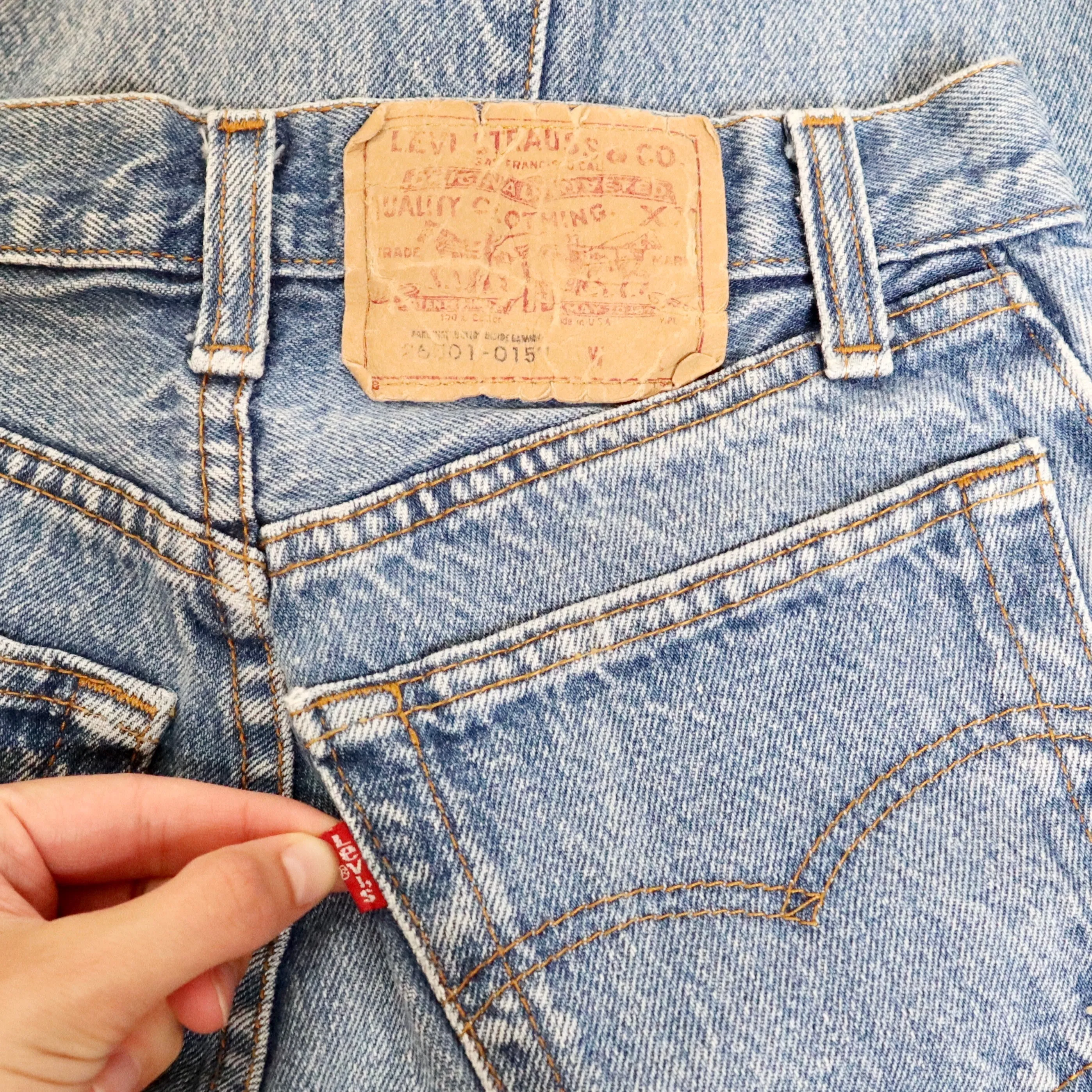 Levi's High Waisted Jeans (XS-S) 