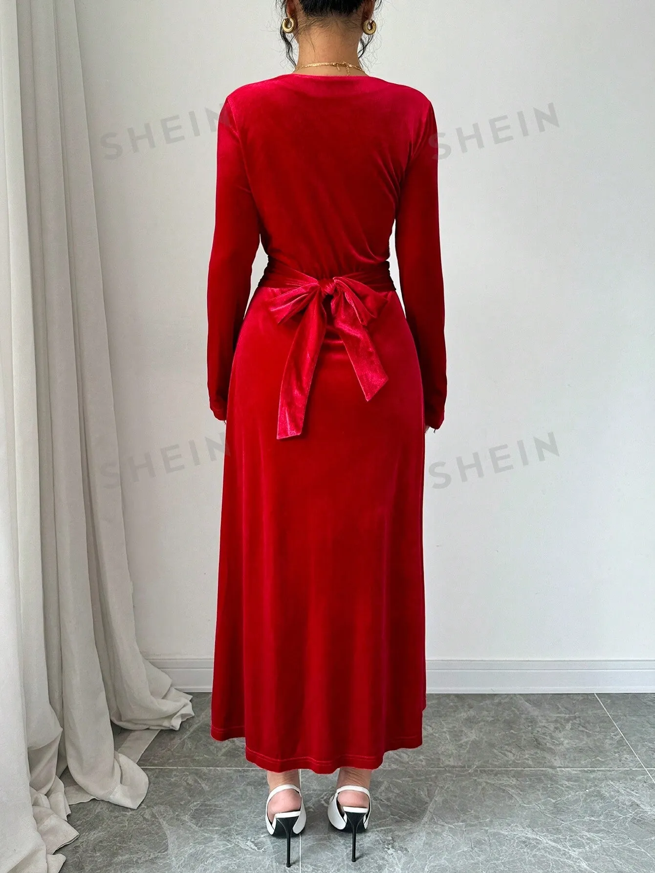 Long sleeve sequin dress|Long Sleeve Velvet Ladies Dress, For Christmas & Party Season