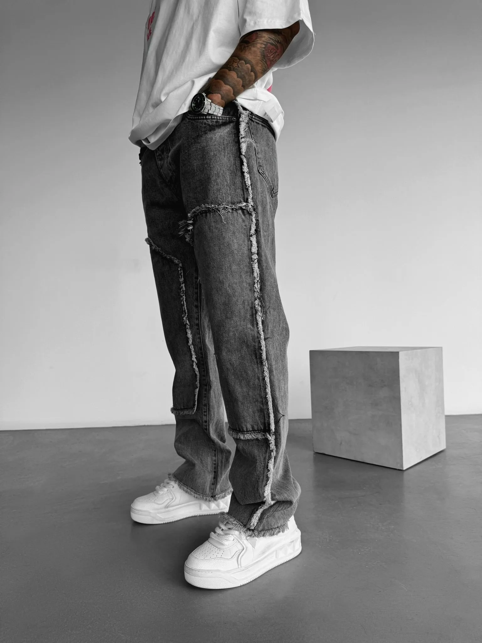 Loose Fit Torn Detail Jean - Anthracite