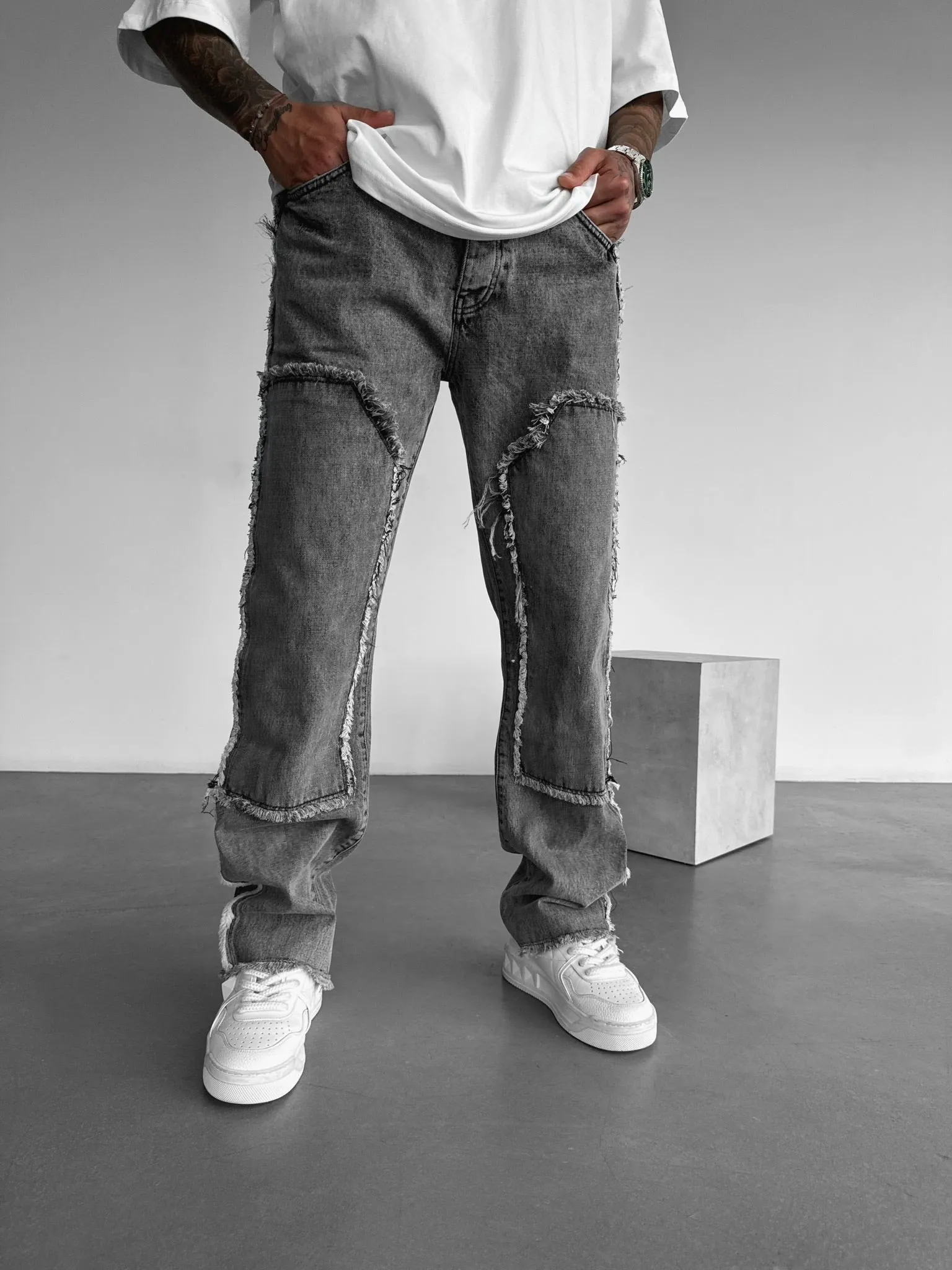 Loose Fit Torn Detail Jean - Anthracite