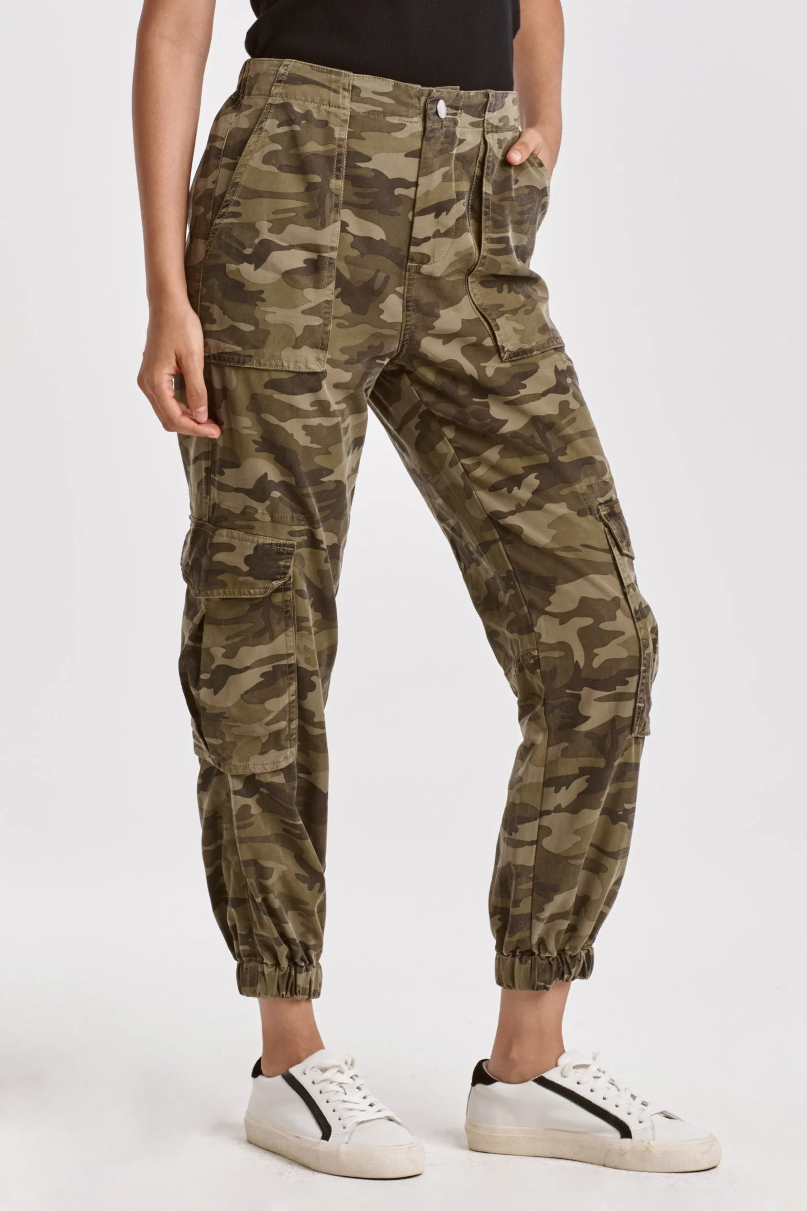 SANDY SUPER HIGH RISE ANKLE TROUSER PANTS HUNTER CAMO
