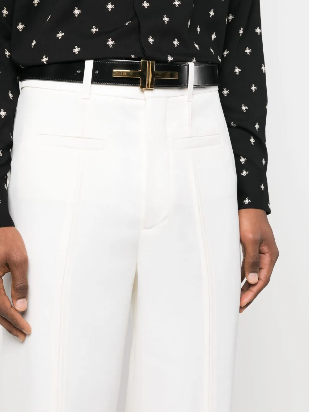 seam-detailing straight-leg trousers