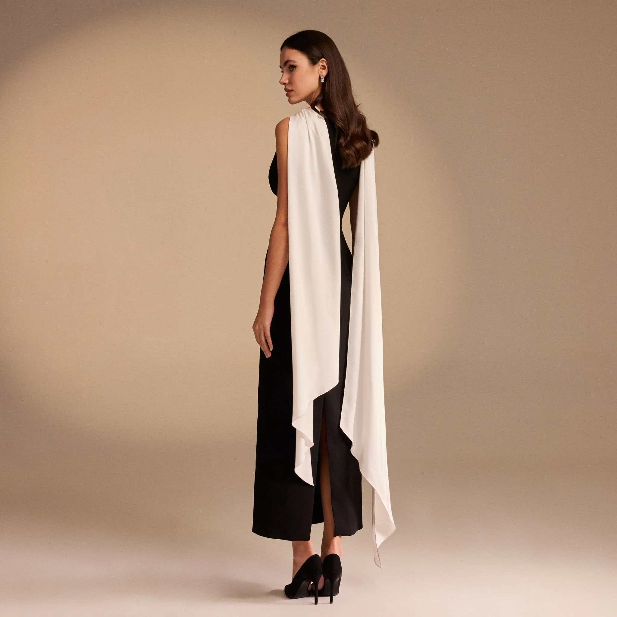 Sleeveless Crepe Maxi Dress With Scarf