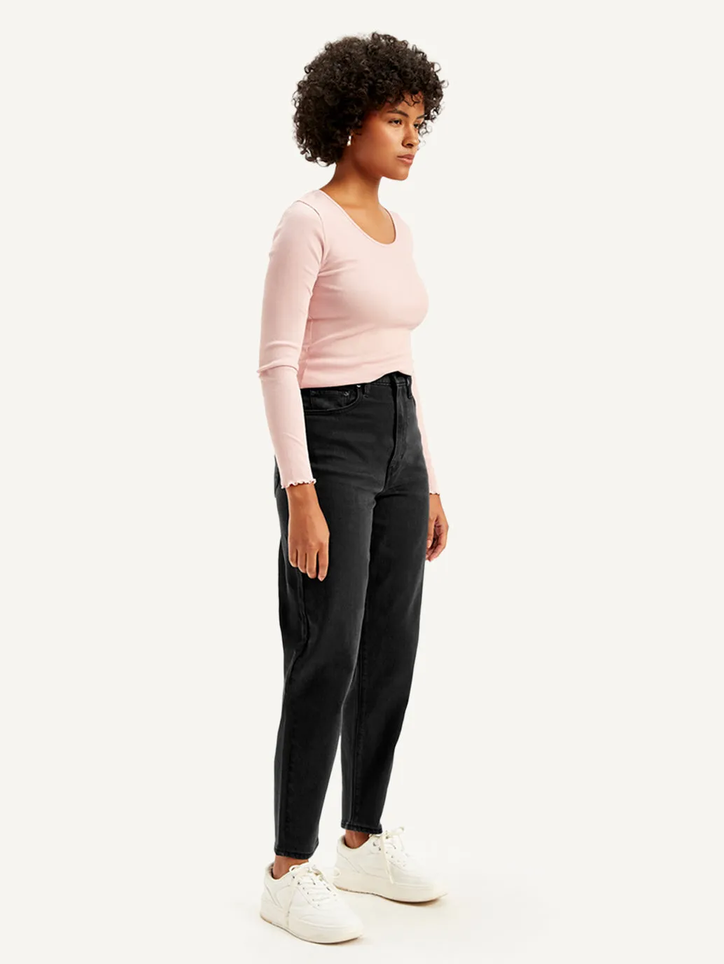 Women's High Rise Loose Taper Fit Black Jeans